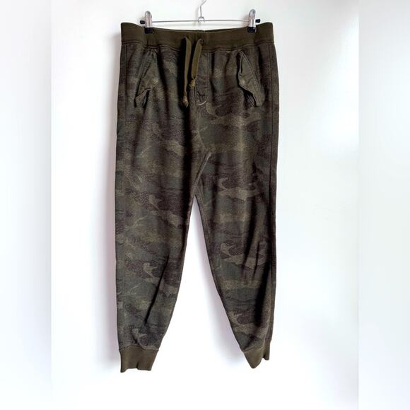 Abercrombie & Fitch Camo Joggers women’s medium pockets drawstring gorpcore - Picture 1 of 10
